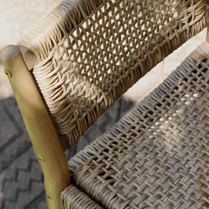 Lot de 2 tabourets de bar intérieur/extérieur NURI bois d'acacia et résine tressée H75 cm