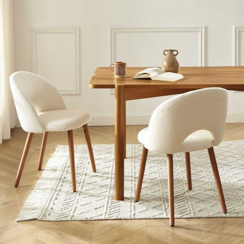 Lot de 2 chaises SIMONE tissu bouclette blanc cassé pieds bois teinté noyer