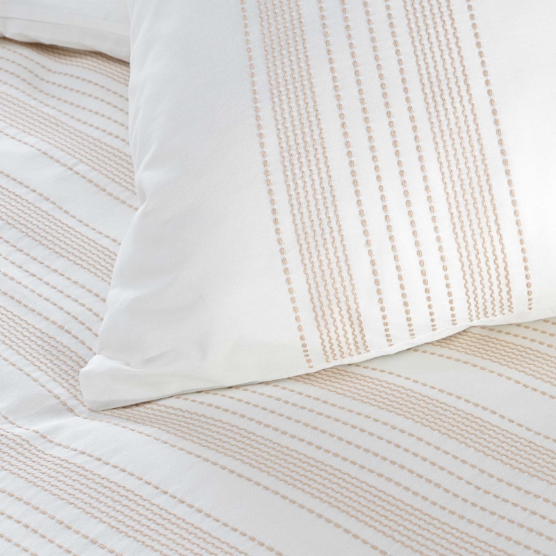 Parure de couette ORELI blanc rayé 260x240 cm (3 pièces)