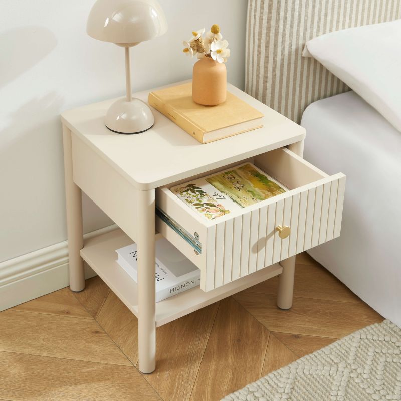 Table de chevet CLEO laqué beige