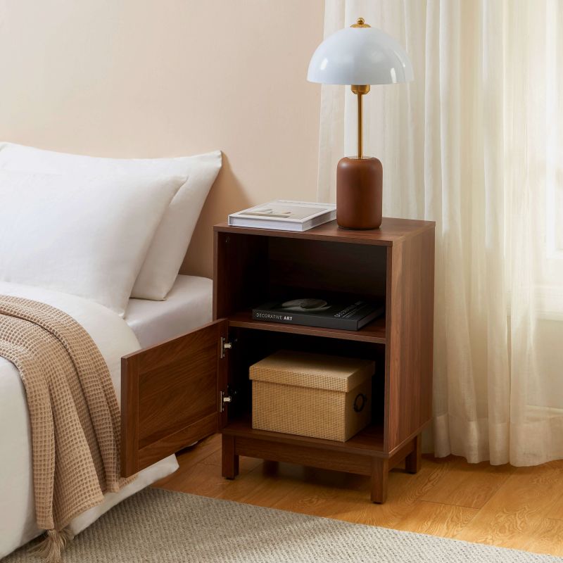 Table de chevet HARIA effet noyer et rotin