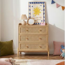 Commode enfant PABLO 3 tiroirs cannage rotin et effet bois 80cm