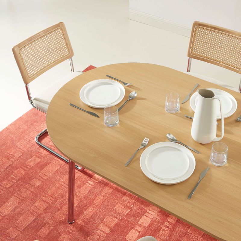 Ensemble repas table à manger ovale VASSIeffet chêne et lot de 4 chaises ELLA tissu écru