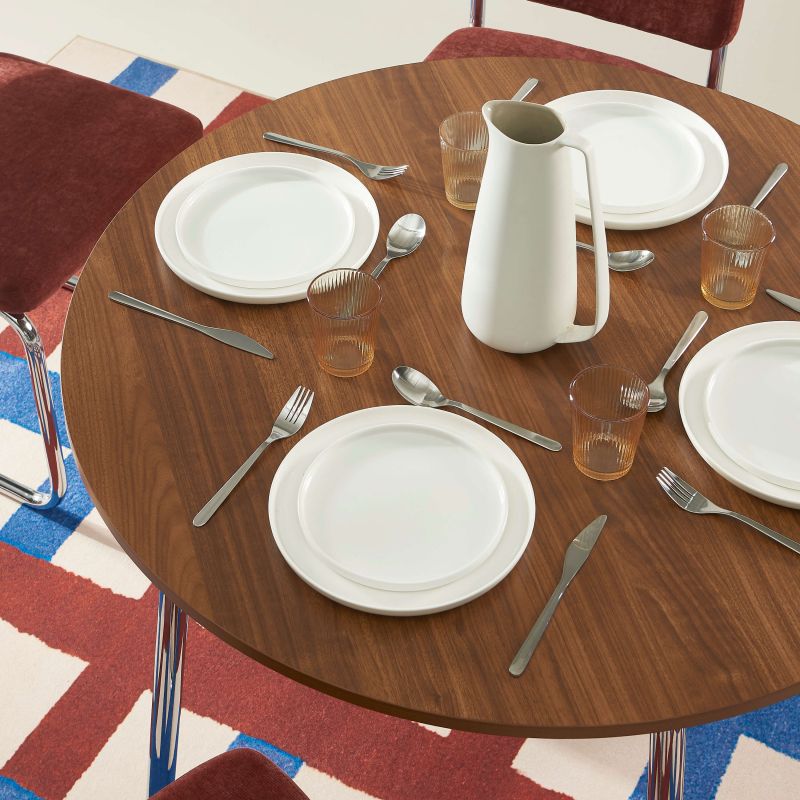 Ensemble repas table à manger ronde VASSI effet noyer et lot de 4 chaises JACK tissu bordeaux