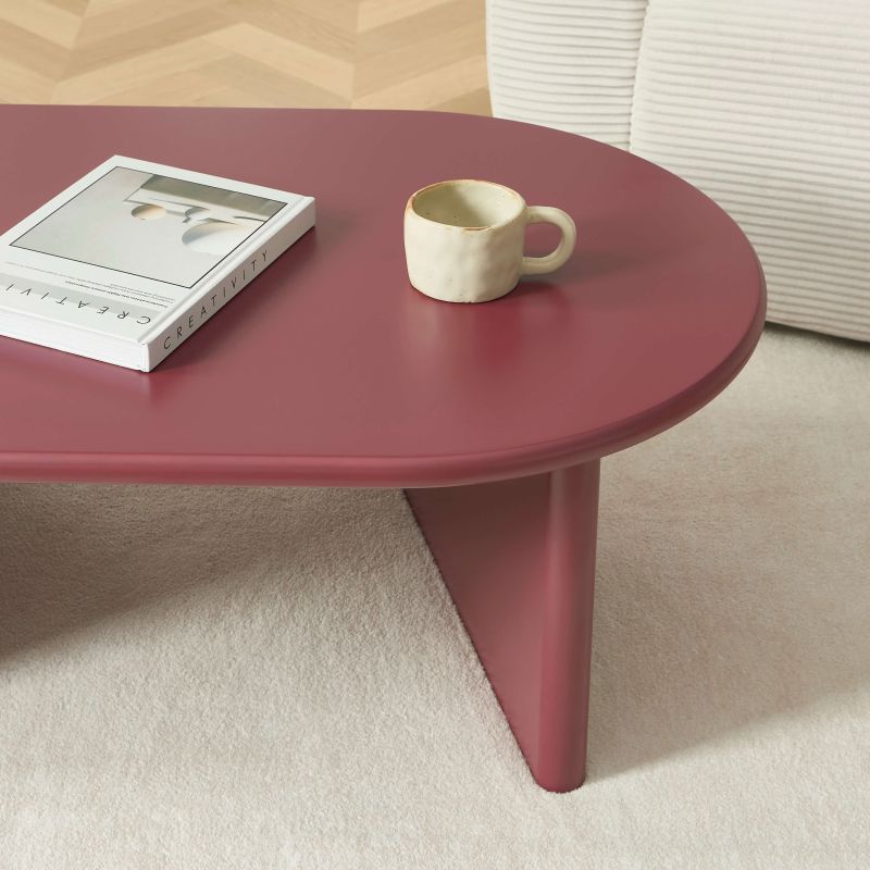 Table basse ovale KARIA effet laqué bordeaux