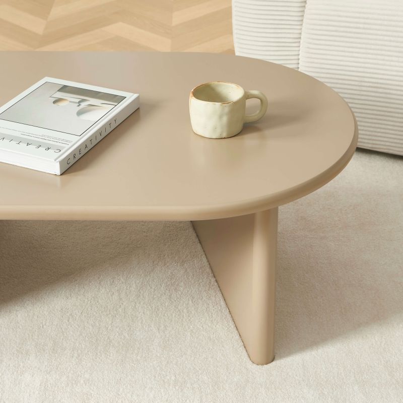 Table basse ovale KARIA effet laqué caramel